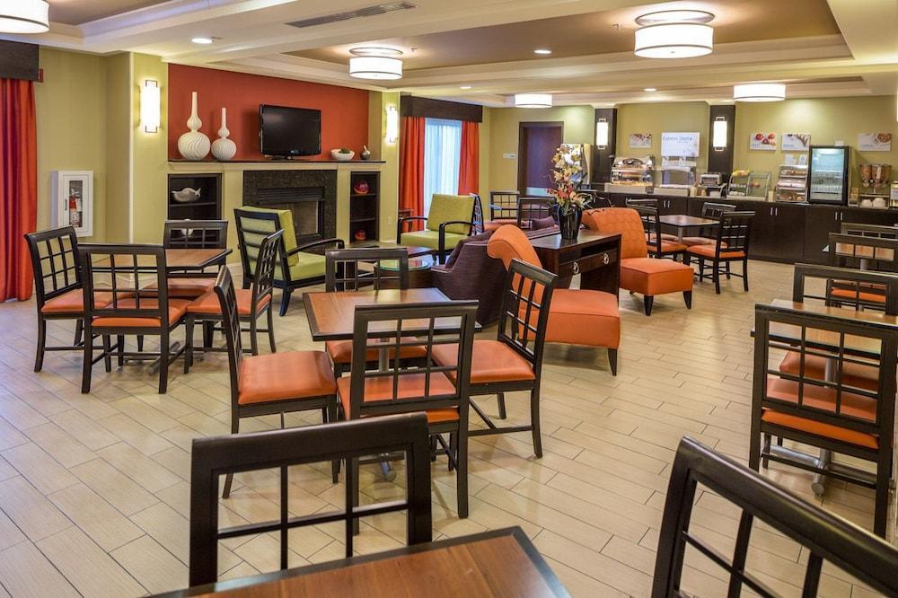 ספרטנבורג Holiday Inn Express & Suites I-26 & Us 29 At Westgate Mall, An Ihg Hotel מראה חיצוני תמונה