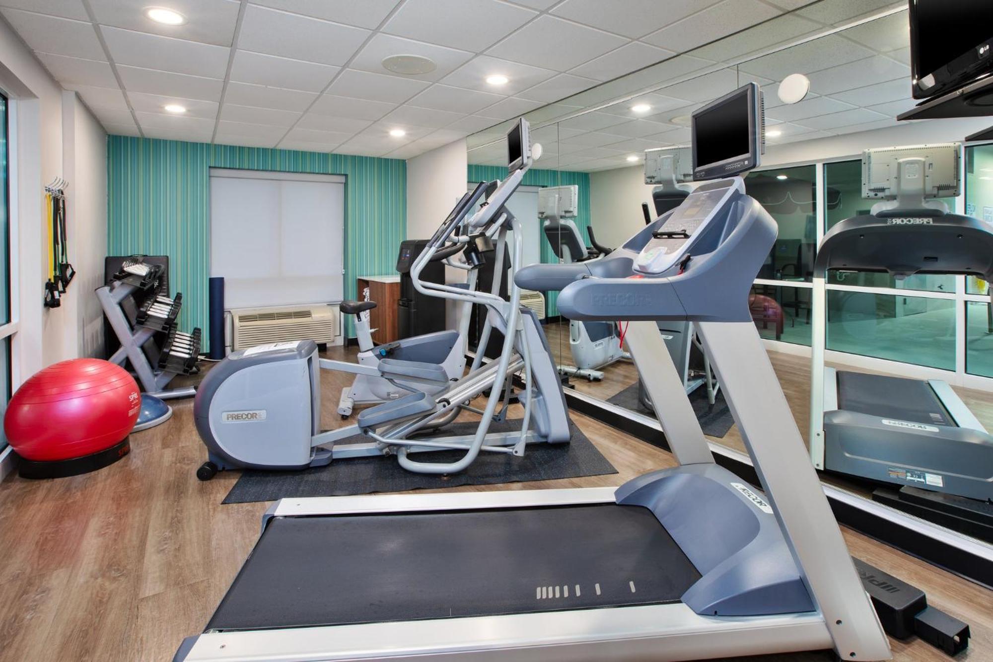 ספרטנבורג Holiday Inn Express & Suites I-26 & Us 29 At Westgate Mall By Ihg מראה חיצוני תמונה