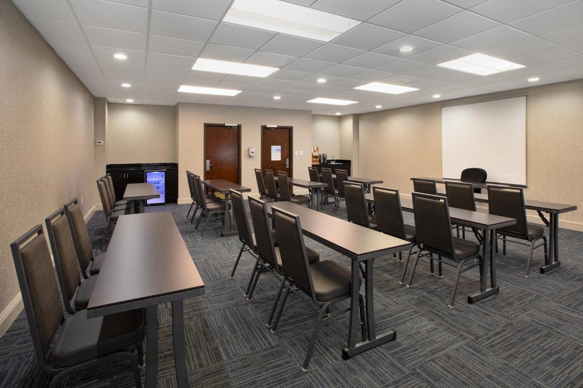 ספרטנבורג Holiday Inn Express & Suites I-26 & Us 29 At Westgate Mall By Ihg מראה חיצוני תמונה