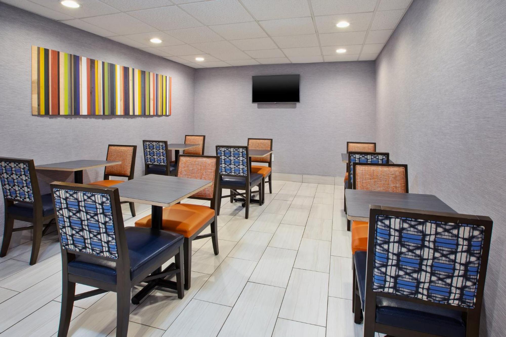 ספרטנבורג Holiday Inn Express & Suites I-26 & Us 29 At Westgate Mall By Ihg מראה חיצוני תמונה