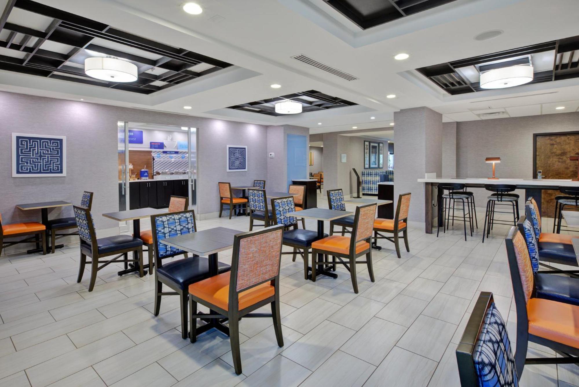 ספרטנבורג Holiday Inn Express & Suites I-26 & Us 29 At Westgate Mall By Ihg מראה חיצוני תמונה