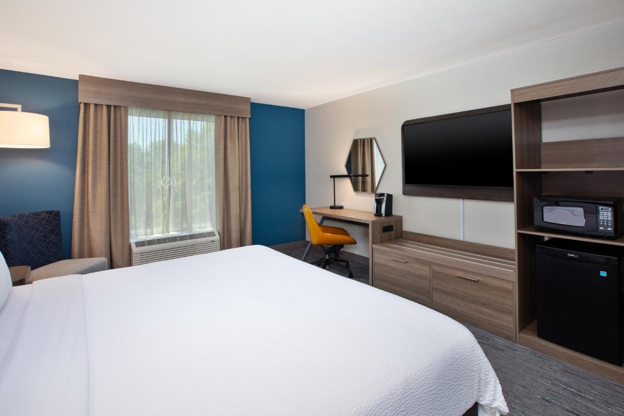 ספרטנבורג Holiday Inn Express & Suites I-26 & Us 29 At Westgate Mall By Ihg מראה חיצוני תמונה